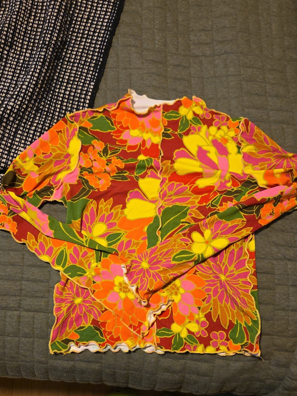 Seea Sila Rashguard - Picture 2 of 4